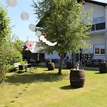 Landgasthof Grenzlos *